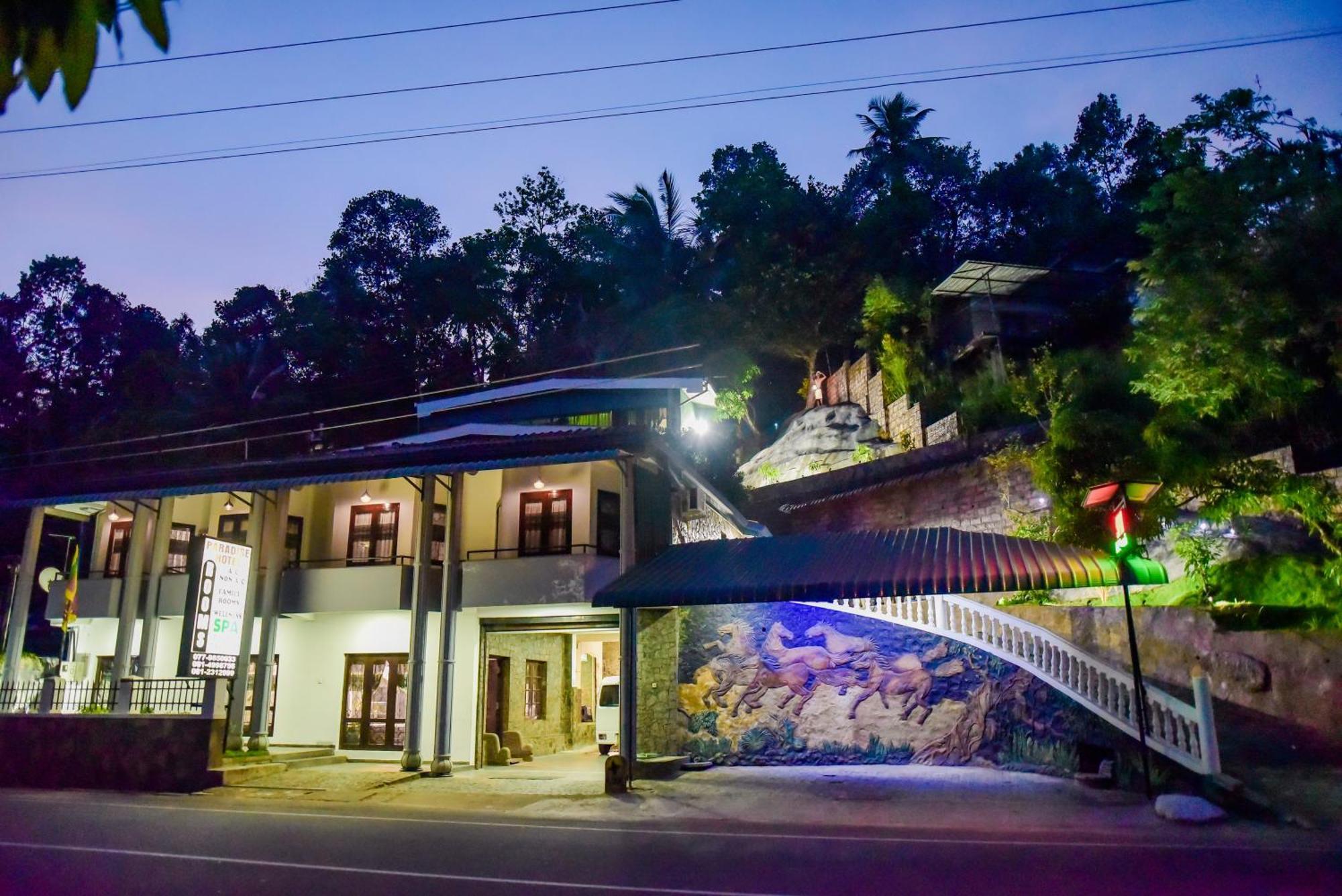 Gelioya Kandy Paradise Hotel & Spa מראה חיצוני תמונה